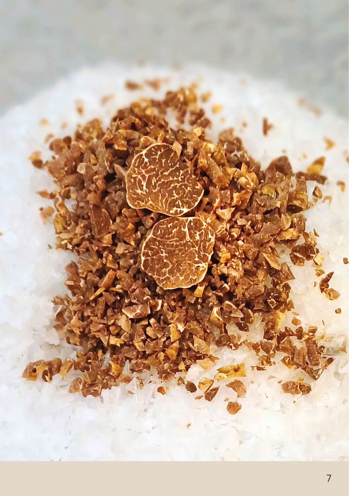 Kirjan sisäaukeama 5